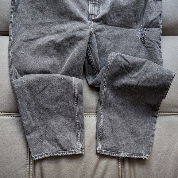 Abercrombie Ultra High Rise 90s Straight Jean - Black Distressed - Picture 7 of 10